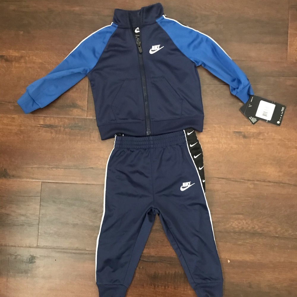 NWT Nike, Baby Boy 12-month, Tracksuit